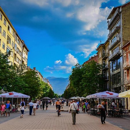 10 Seconds Away From The Main Street, Free Secured Parking Apartman Szófia Kültér fotó
