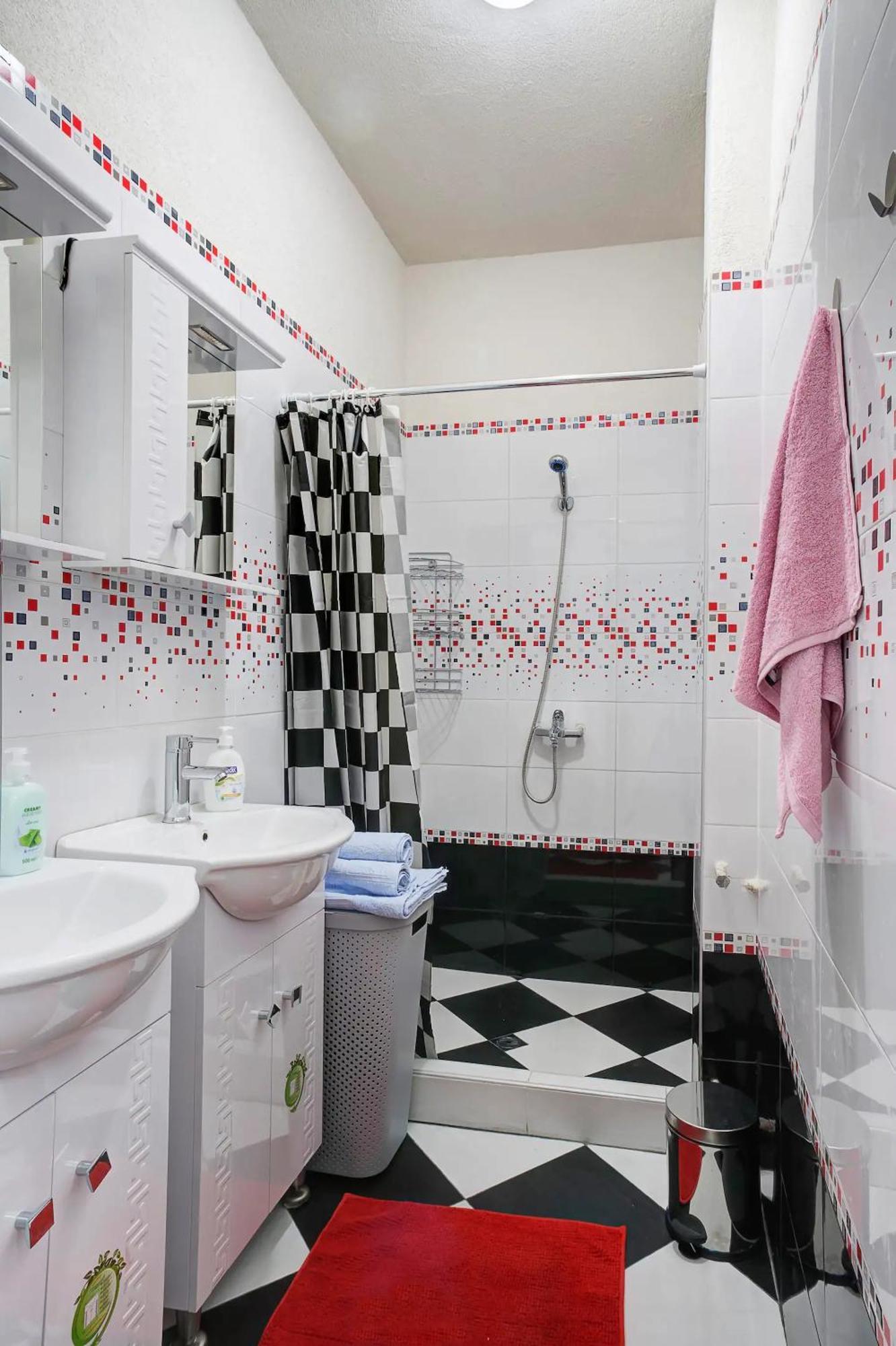 10 Seconds Away From The Main Street, Free Secured Parking Apartman Szófia Kültér fotó